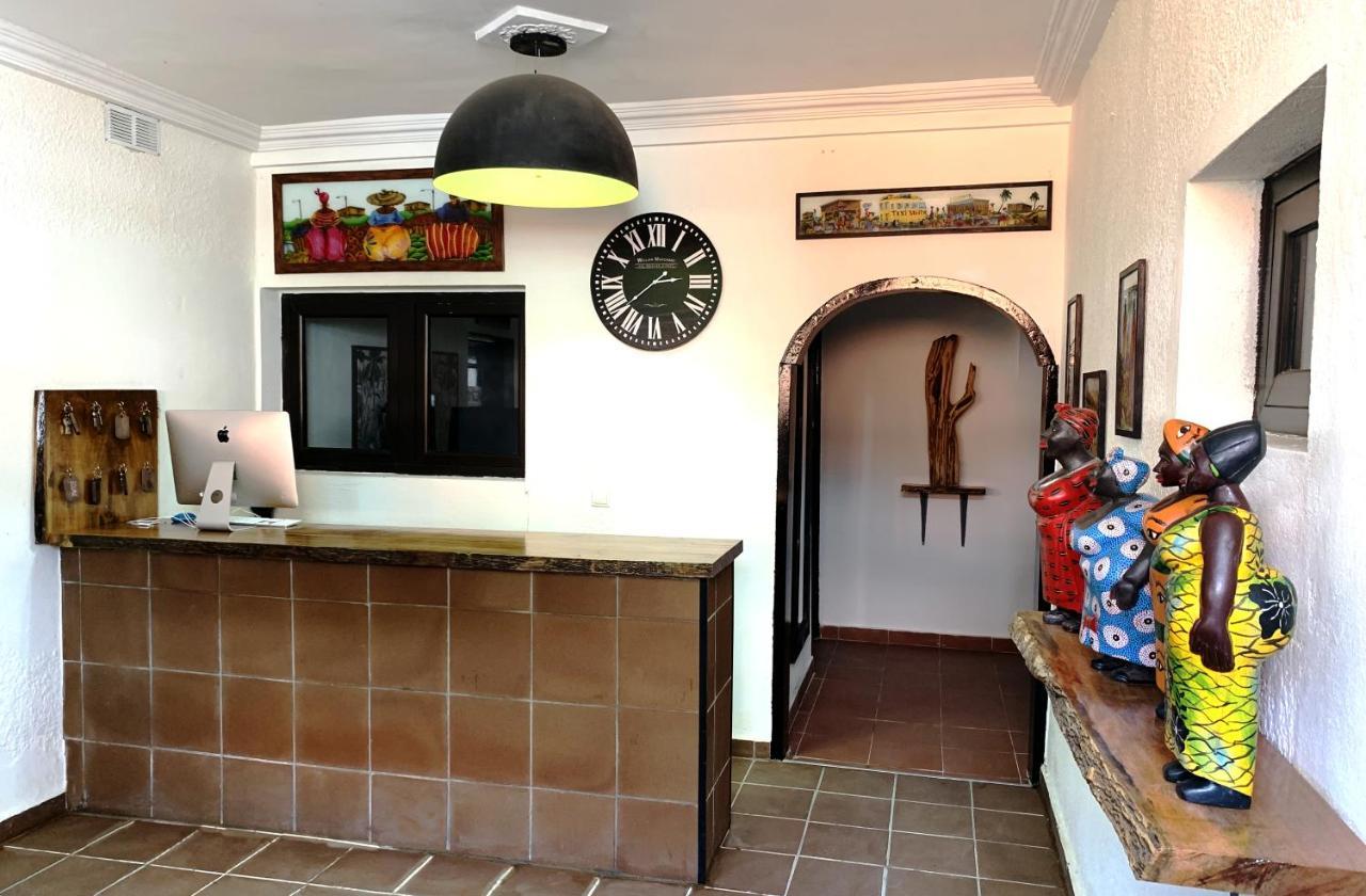 Hotel Blawa Abidjan Luaran gambar