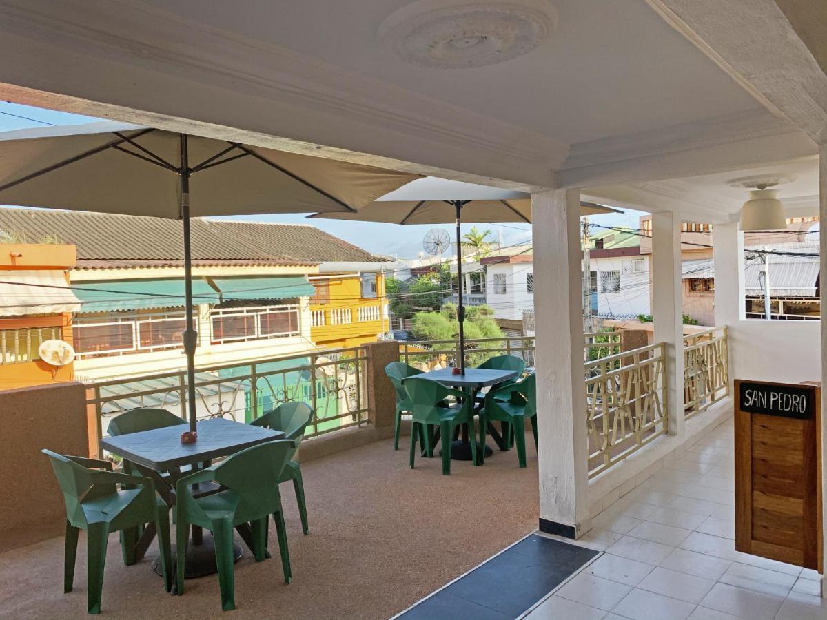 Hotel Blawa Abidjan Luaran gambar