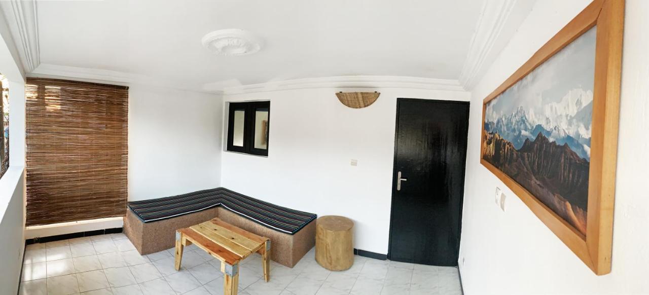 Hotel Blawa Abidjan Luaran gambar