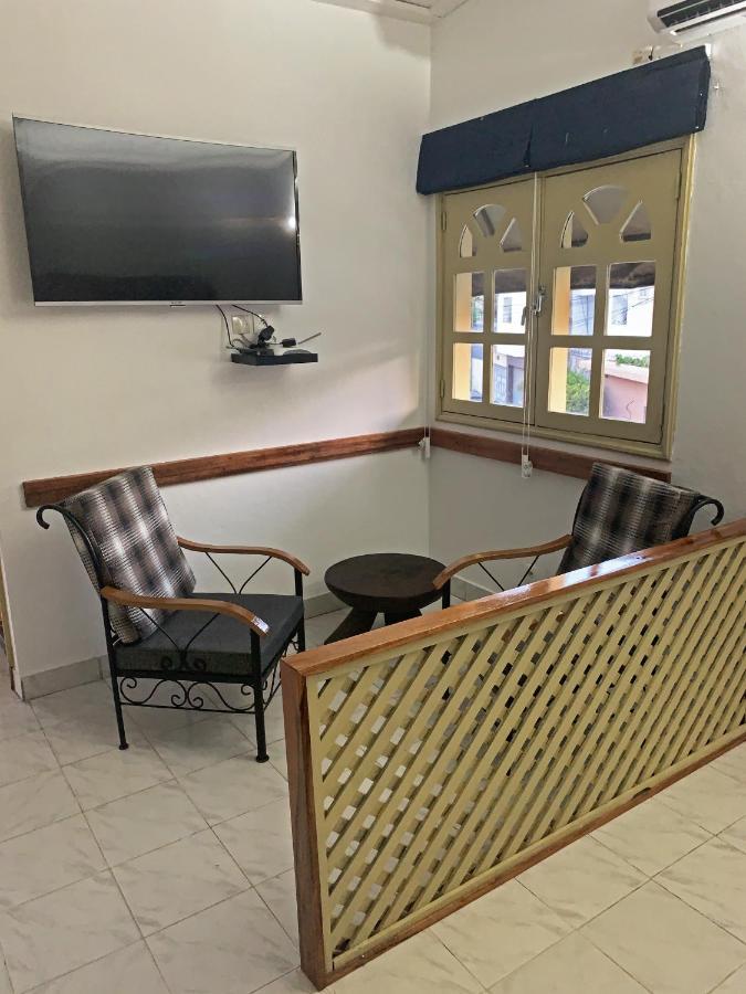 Hotel Blawa Abidjan Luaran gambar